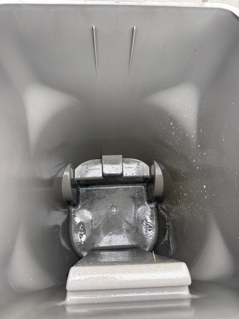 Trash can in savage Minnesota after curbside can cleaning from MetroWash